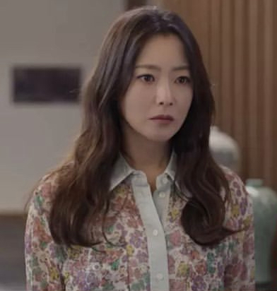 韓国ドラマ再婚ゲーム衣装のブランドは？
